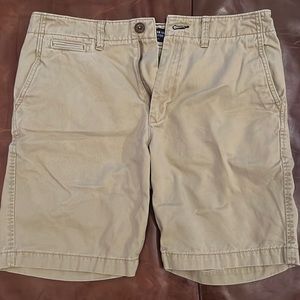 American Eagle Mens classic khaki shorts 33